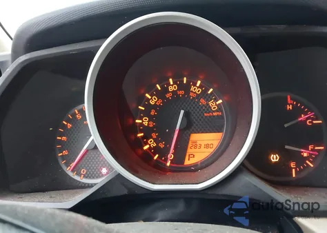 2010 Toyota 4Runner Sr5 V6 z USA, uszkodzony, nr VIN JTEZU5JR8A5004982